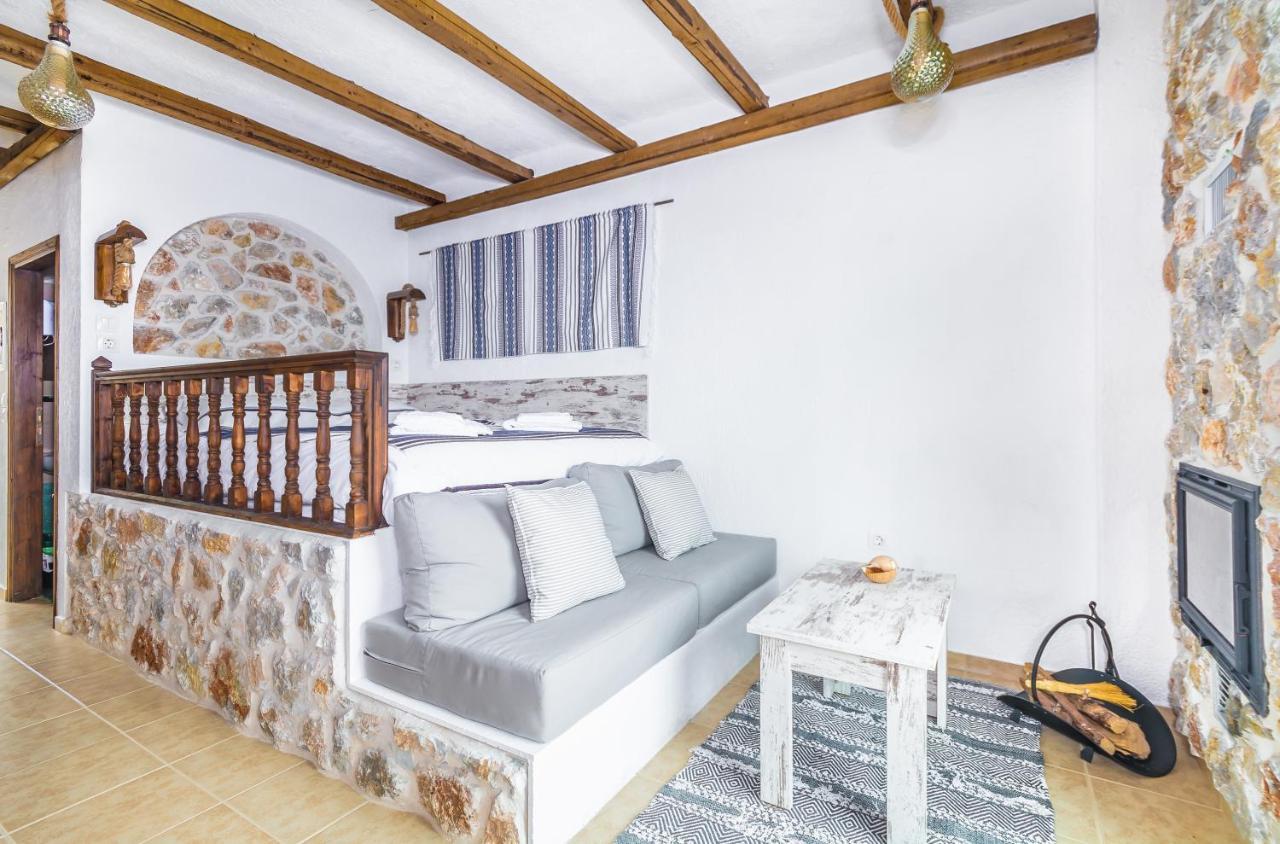 Limeri Traditional Guest House Monolithos  Exteriör bild