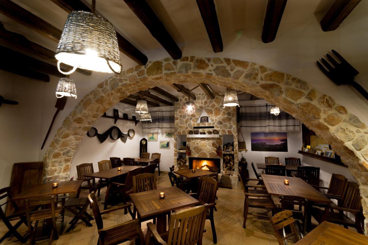 Limeri Traditional Guest House Monolithos  Exteriör bild