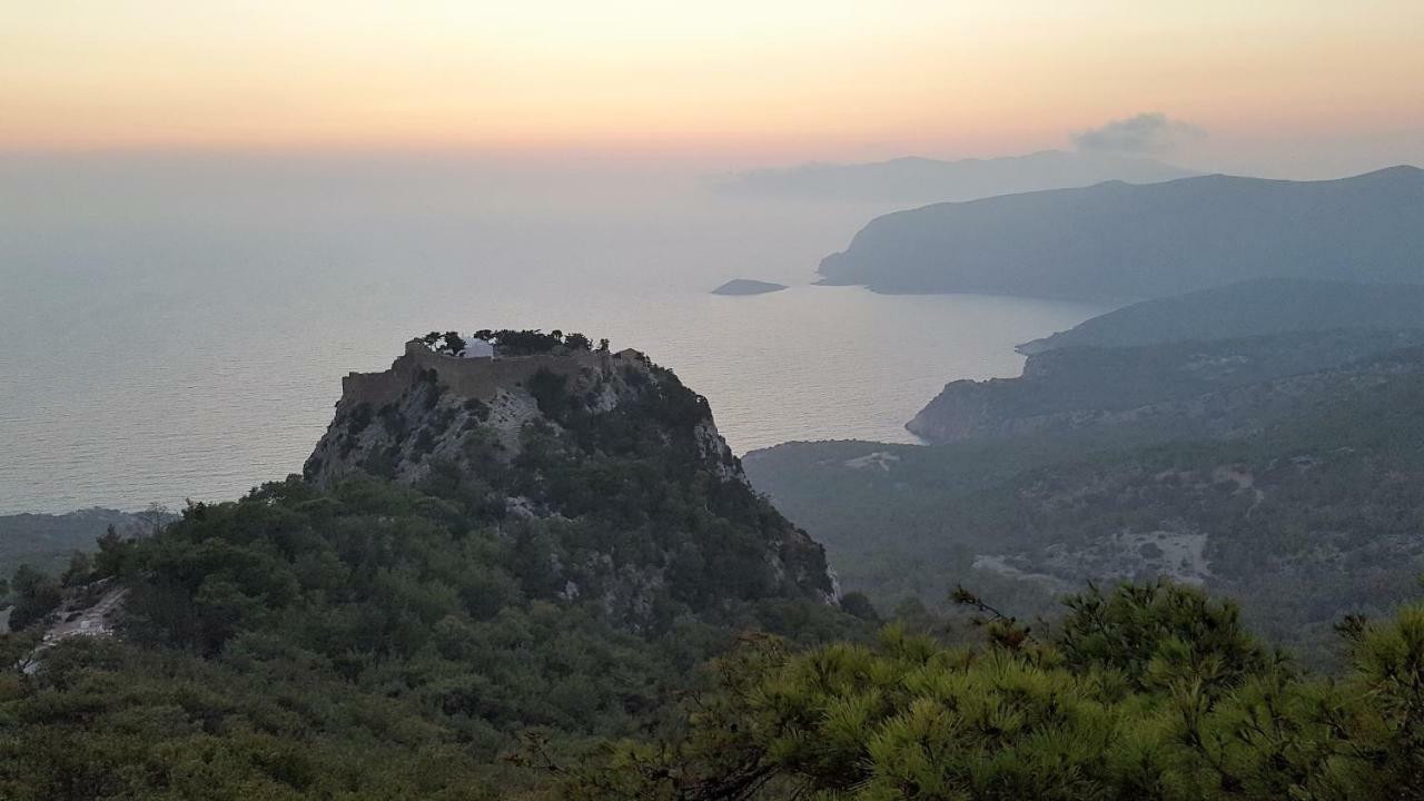 Limeri Traditional Guest House Monolithos  Exteriör bild